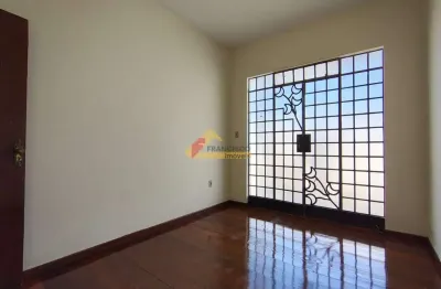 Casa para aluguel, 2 quartos, 1 suíte, 1 vaga, l p pereira - divinópolis/mg