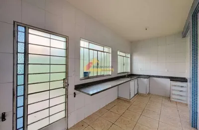 Casa para aluguel, 3 quartos, 1 suíte, 1 vaga, são judas - divinópolis/mg