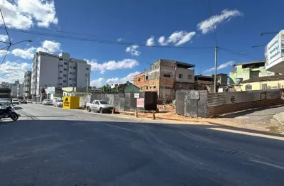 Barracão / Galpão / Depósito para alugar no São José, Divinópolis 