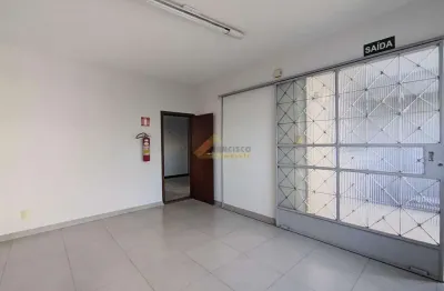 Casa para aluguel, 4 quartos, 1 suíte, 4 vagas, Centro - Divinópolis/MG