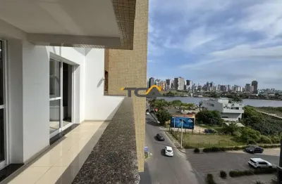 Apartamento duplex sendo 02 suítes com sacada e vista para o rio