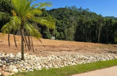 Terreno à venda no Bateas, Brusque 