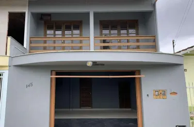 Casa para Venda em Brusque, Santa Terezinha, 4 dormitórios, 2 banheiros