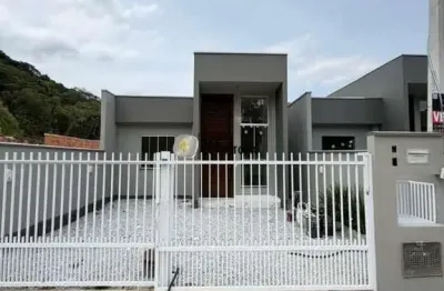 Casa para Venda em Brusque, São João, 3 dormitórios, 1 suíte, 2 banheiros, 2 vagas
