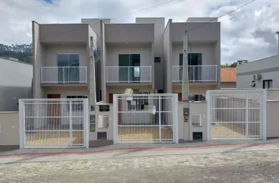 Casa para Venda em Brusque, São João, 2 dormitórios, 2 suítes, 2 banheiros, 1 vaga