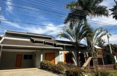 Casa em condomínio de luxo na vila inglesa em indaiatuba-sp