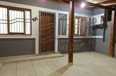 Casa com 2 quartos à venda na Rua Marselha, 100, São José, Canoas por R$ 385.000