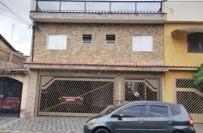 Sobrado com 3 suítes com closet, com 3 vagas de garagem - jd das rosas