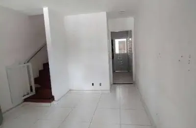 Casa com 2 quartos para alugar na Rua Rolando Mário Ramacciotti, Fazenda Aricanduva, São Paulo