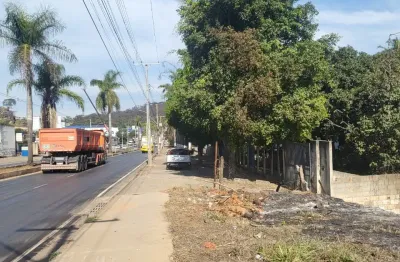Terreno à venda na Av Castelo Branco, Universitário, Sete Lagoas