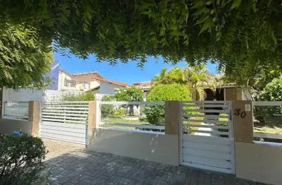 Stella maris | casa térrea  150m² construídos | 3/4 com 2 suítes | próxima à praia