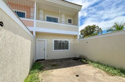 Casa com 2 quartos à venda na Rua General Carrombert, Vila Urussaí, Duque de Caxias