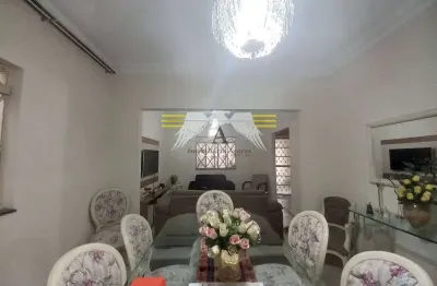 Sobrado à venda de alto padrão sendo 10 x 30 com salão de festas  para fins comerciais ou residenci