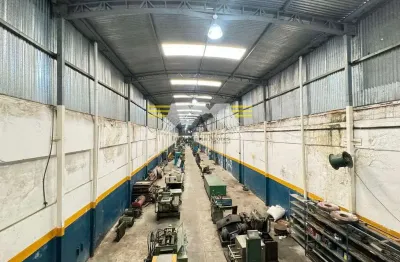 Extraordinário galpão de 1.770 m² com infraestrutura sensacional para venda e locação, localização