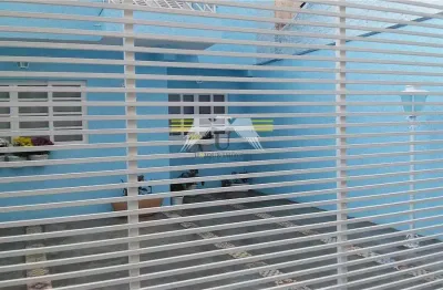 Sobrado à venda com mais duas casas no mesmo terreno, localizada a 800 metros do metrô carrão!!! ex