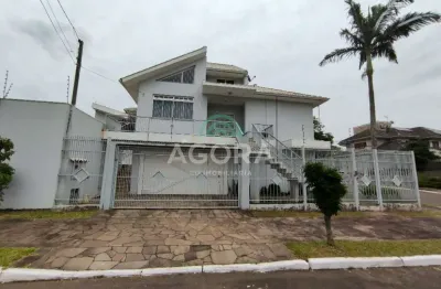 Sobrado de 4 (quatro) dormitórios, sendo 1 (uma) suíte, localizado no bairro moinhos de vento.