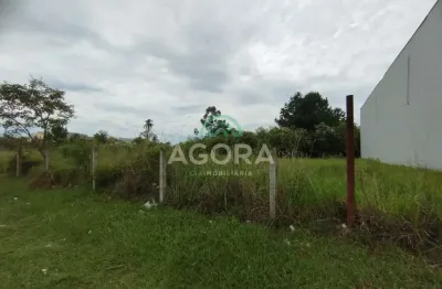 Excelente terreno plano, medindo 420m², localizado na bairro mont serrat.