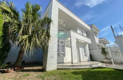 Excelente sobrado com 03 dormitórios sendo 01 suíte localizado no bairro moinhos de vento