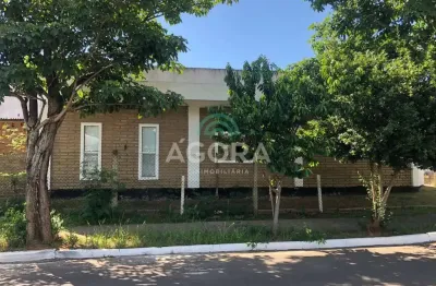 Casa de 3(três) dormitórios, sendo 1(uma) suíte, localizada no bairro estância velha