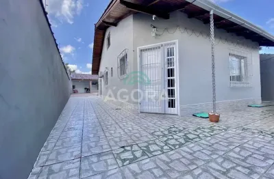 Casa térrea com 4 (quatro) dormitórios e piscina, localizada no bairro nossa sta. das graças.