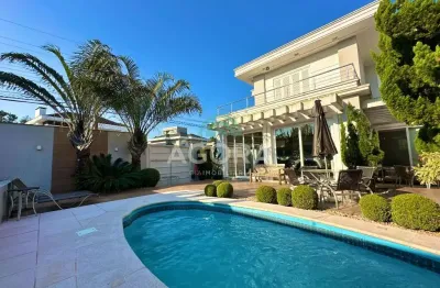 Sobrado luxuoso localizado no bairro jardim do lago