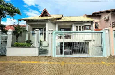 Casa térrea de 312,42 m² com 3 (três) dormitórios sendo 3 (três) suítes no bairro bela vista