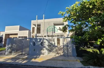 Sobrado 3 (três) dormitórios sendo 1 (uma) suíte com sacada localizado no bairro igara em canoas.