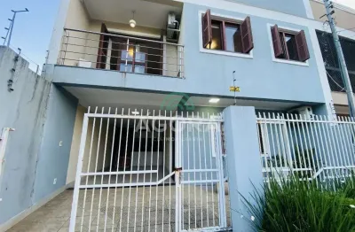 Lindo sobrado de 108,00m² e com 3 (três) dormitórios, localizado no bairro igara.