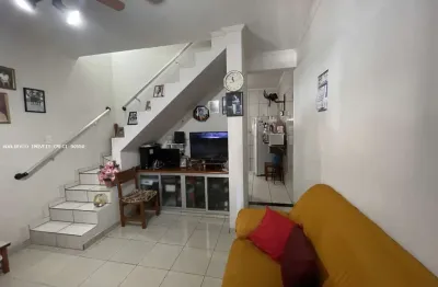 Sobrado para Venda em Santos, Rádio Clube, 3 dormitórios, 1 suíte, 2 banheiros