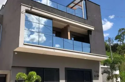 Casa: 3 quartos, 1 suíte, 1 sala, 5 banheiros, 4 vagas, 270m² morro da mina - cons. lafaiete-mg