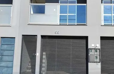 Casa 2 quartos, 1 sala, 1 banheiro, 2 vagas, 99,00 m²!