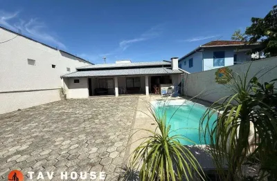 Casa com 4 quartos à venda na 179 R João Fermino Bittencourt, 194, Armação, Penha