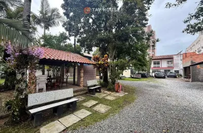 Casa com 5 quartos para alugar na avenida emanuel pinto, 750, centro, balneário piçarras, 240 m2 por r$ 3.500