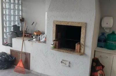 Araucaria/fazenda velha - 240m2 - (vila nova) - excelente residência, 03 quartos, suite c/hidro, 03 vagas garagem, terreno 12x49,50 px ao centro