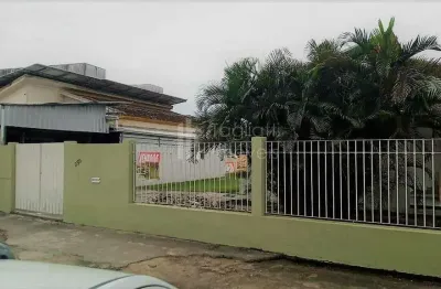 Ponto comercial à venda no bairro centro em araruama/rj