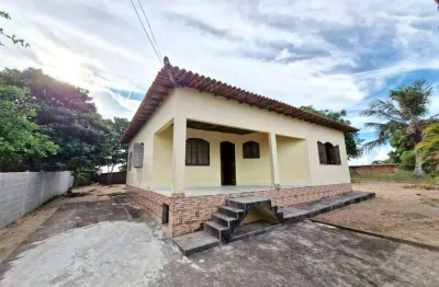 Casa com 3 quartos à venda na Rua Paris, 368, Parati, Araruama