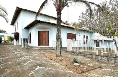 Casa com 3 quartos à venda na Vila Capri, Araruama 