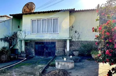 Casa com 3 quartos à venda na Vila Capri, Araruama 