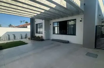 Casa alto padrão em centro araruama, porteira fechada !