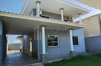 Casa duplex com 3 quartos suite master e hidromassagem no condomínio residencial ocean park – araruama