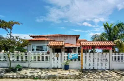 Casa com 4 quartos sendo 2 suítes e Edícula em Condomínio Villaggio Valtellina – Arraial do Cabo