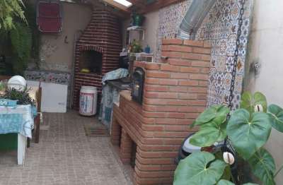 Casa com 3 dormitórios à venda, 135 m² por r$ 590.000 - maracanã - praia grande/sp