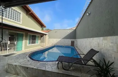 Casa com 3 quartos para alugar na Rua dos Manacás, Balneário Flórida, Praia Grande