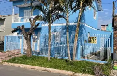 Casa,sobrado de 3 dormitórios c/1 suíte, sacada, sala, banheiro social, cozinha, área de serviço c/ pátio e garagem. na rua carlos sá a 500mts da avenida. fácil acesso a freeway. agende sua visita = 5