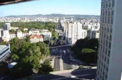 Apartamento de 03 dormitórios na av. senador salgado filho 320 - centro histórico. fácil mobilidade, ideal para estudantes - agende para conhecer 51.984102913  - ciro brum