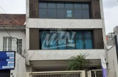 Sala comercial em ótima localização, ampla, ensolarada, elevador, portaria, sistema de alarme. Agende sua visita - 51.98410.2873