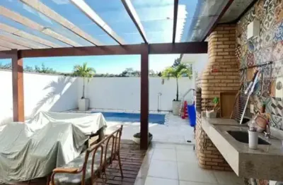 Casa com 5 quartos à venda na Avenida Ricardo Muylaert Salgado, 902, Lagoa, Macaé