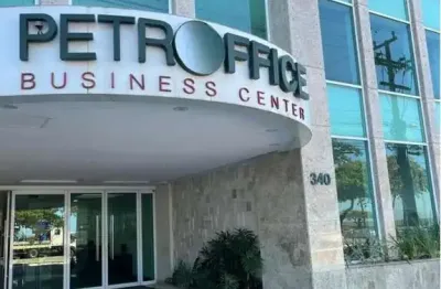 Venda e Aluguel, Oportunidade: Salas Comerciais no Edifício Petro Oficce