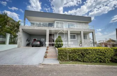 Vendo Casa com 600m² área construída no Condomínio Vale dos Cristais.