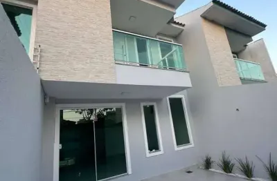 Casa com 3 quartos à venda na Alameda Diamantino da Silva Pacheco, Granja dos Cavaleiros, Macaé